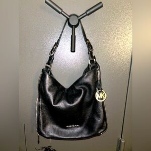 Michael Kors Essex Leather Large Shoulder Bag